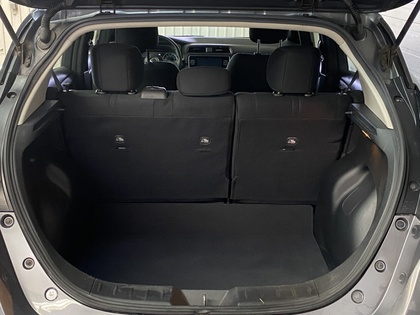 2021 Nissan LEAF - Image 30