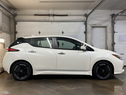 2023 Nissan LEAF - Image 9