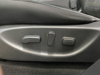 2023 Nissan LEAF - Image 16