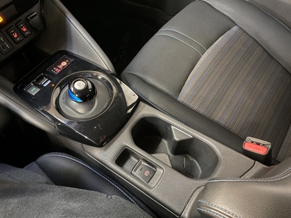 2023 Nissan LEAF - Image 29