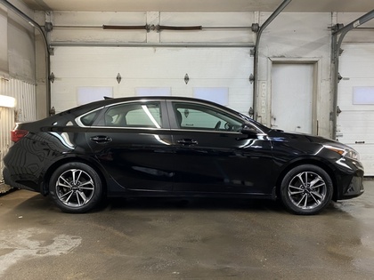 2023 Kia Forte - Image 9