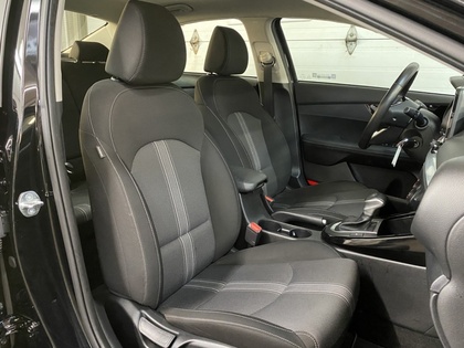 2023 Kia Forte - Image 17