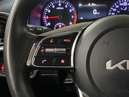 2023 Kia Forte - Image 20