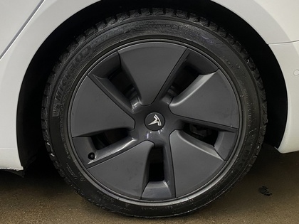2021 Tesla Model 3 - Image 11