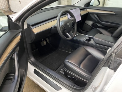 2021 Tesla Model 3 - Image 13