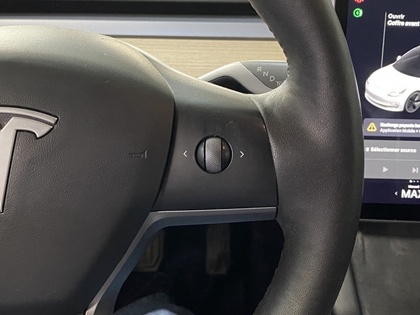 2021 Tesla Model 3 - Image 21