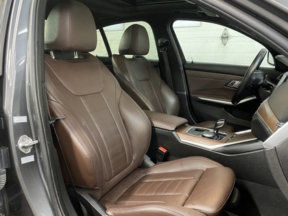 2021 BMW 3 Series - Image 18