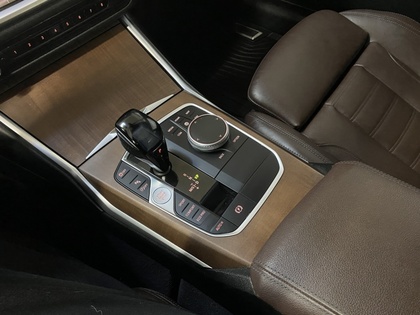 2021 BMW 3 Series - Image 28