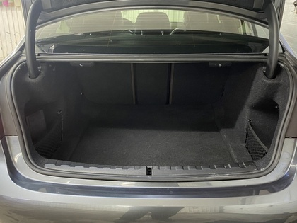 2021 BMW 3 Series - Image 32