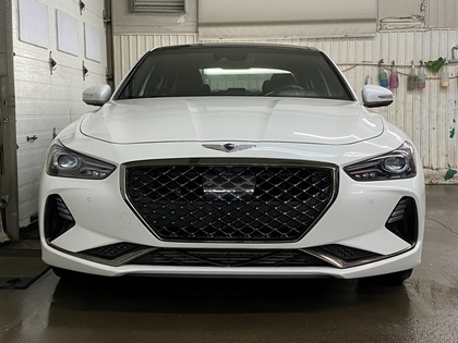 2021 Genesis G70 - Image 3