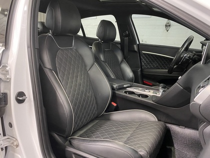 2021 Genesis G70 - Image 19