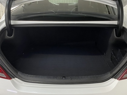 2021 Genesis G70 - Image 36