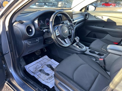 2021 Kia Forte - Image 6