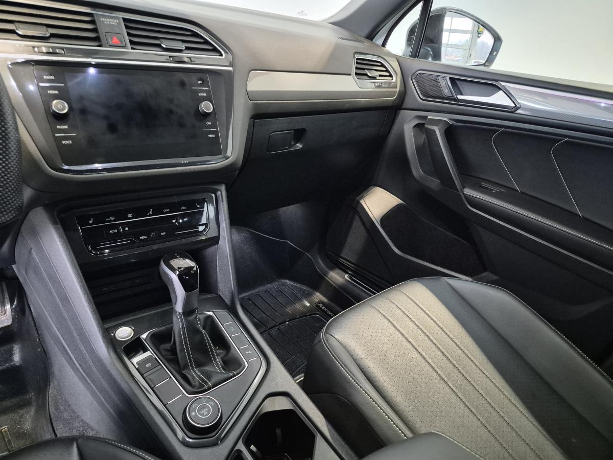 2024 Volkswagen Tiguan - Image 17