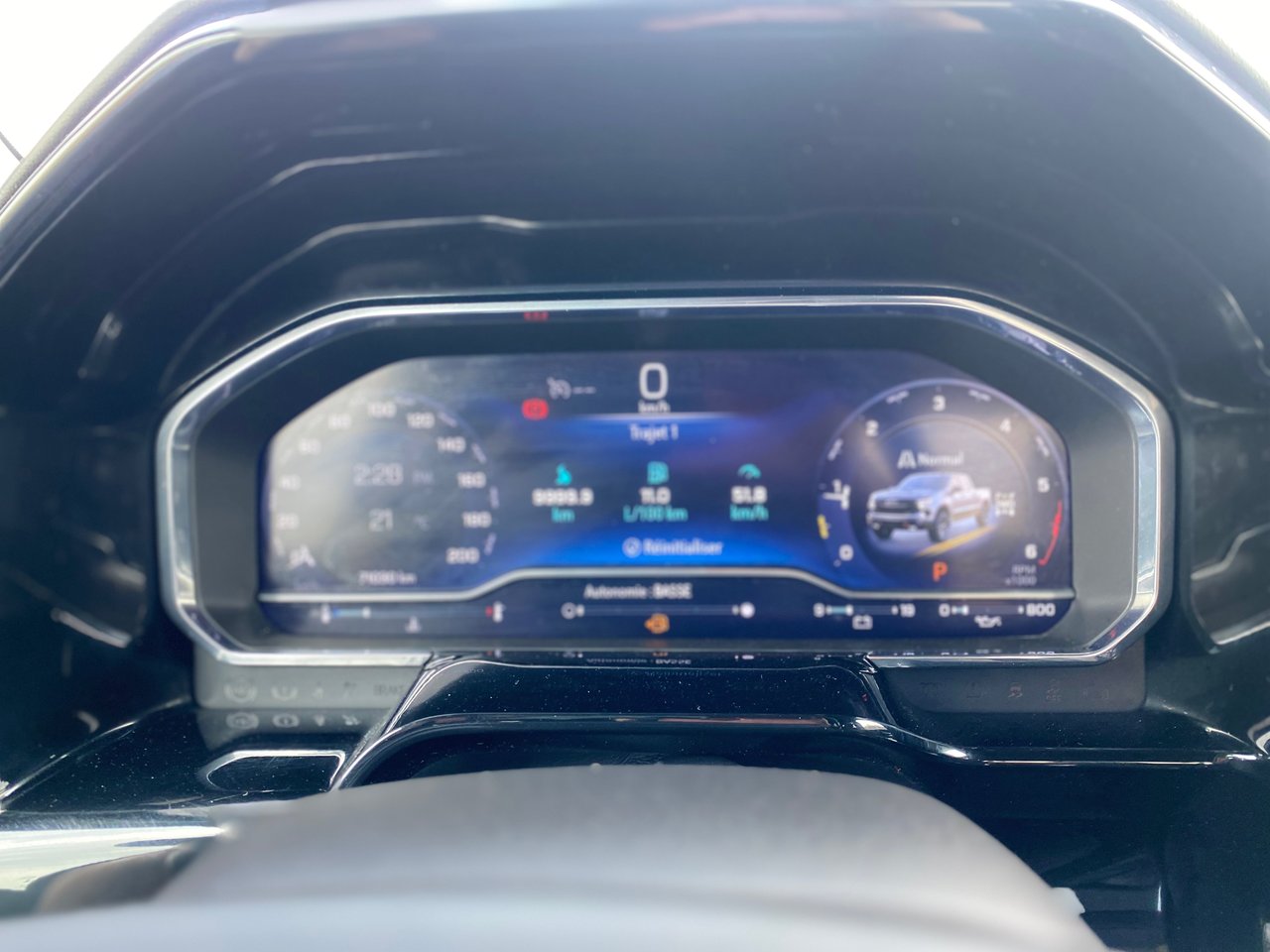 2023 Chevrolet Silverado 1500 - Image 18