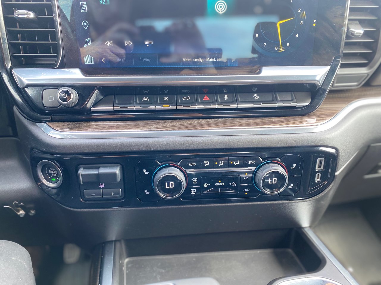 2023 Chevrolet Silverado 1500 - Image 20