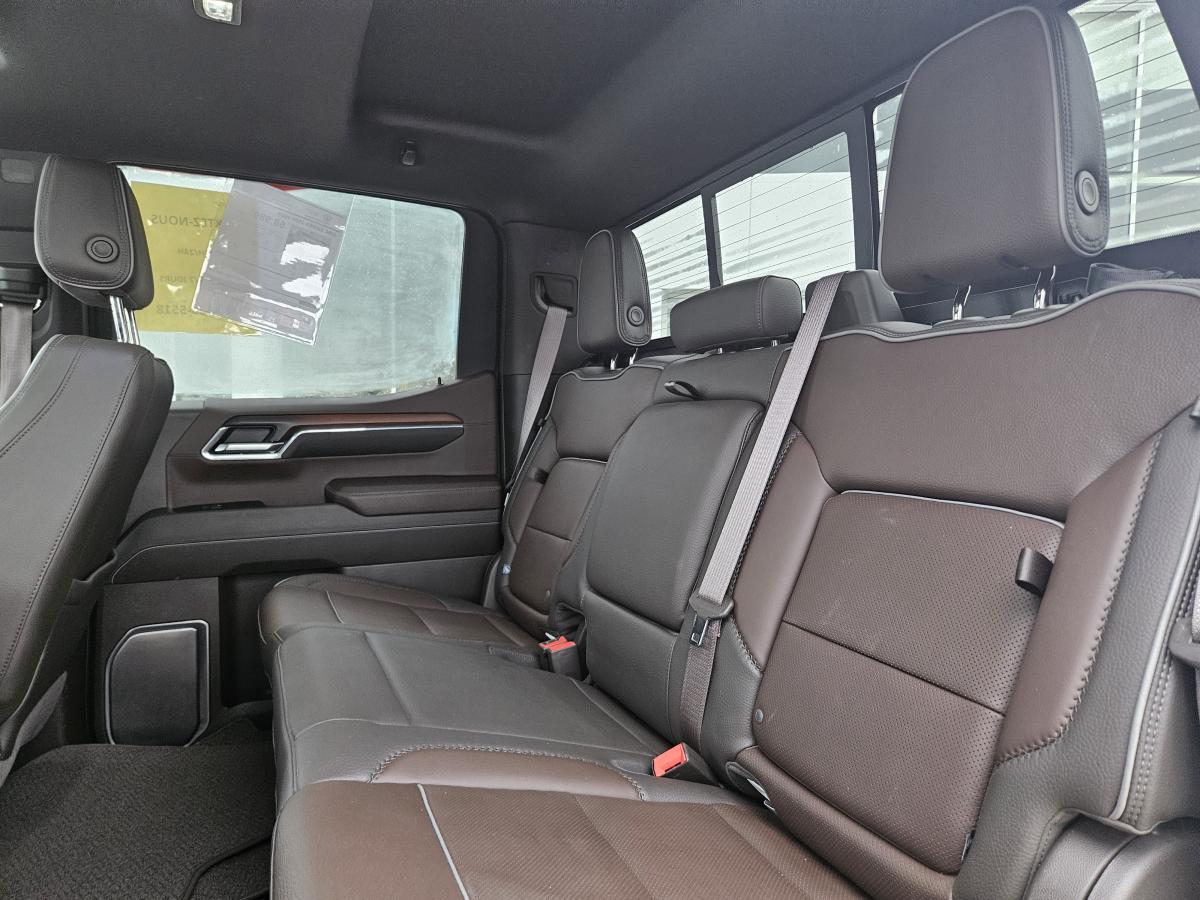 2024 GMC Sierra 1500 - Image 7