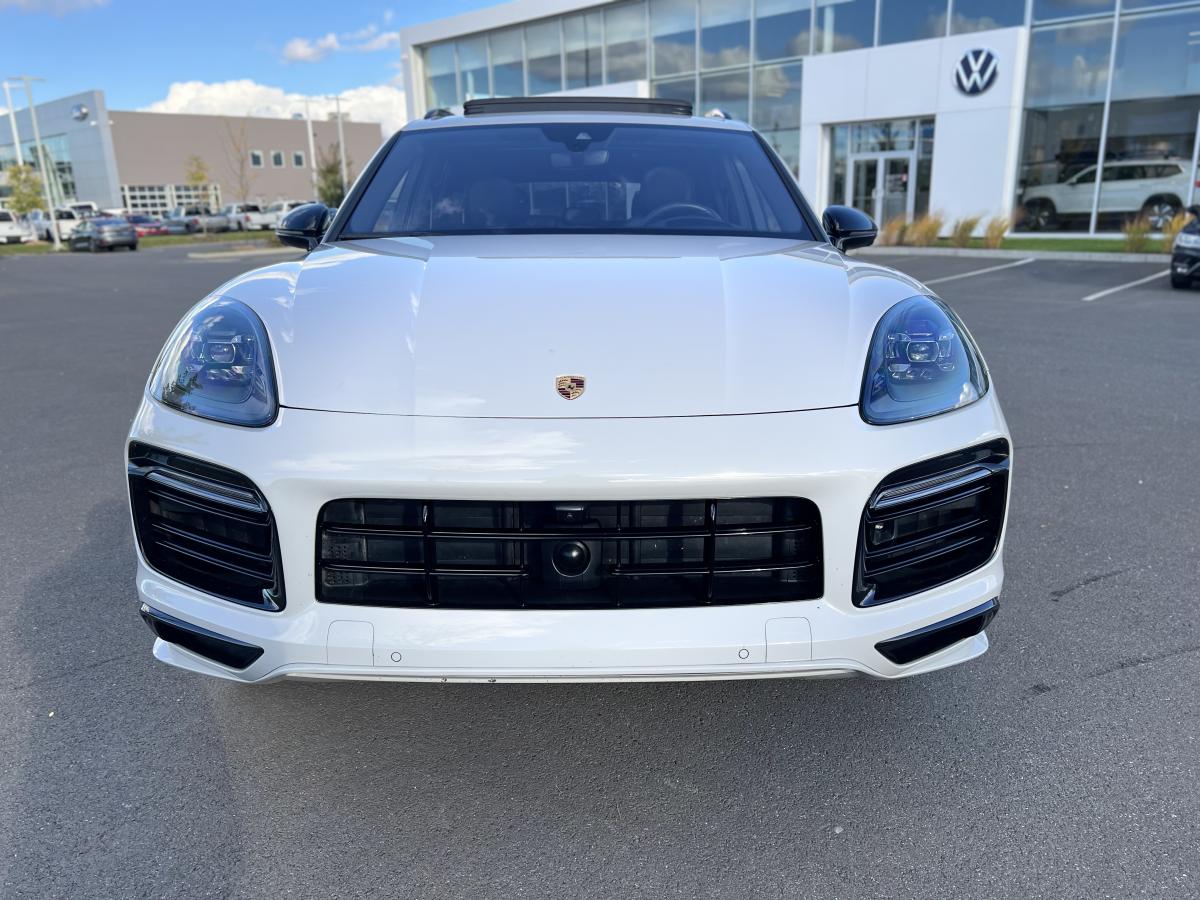 2023 Porsche Cayenne - Image 2