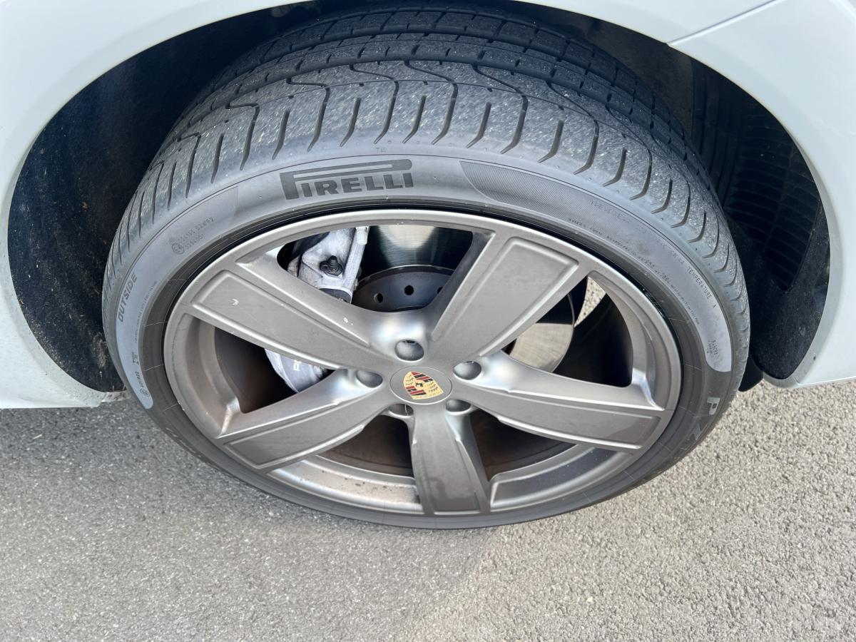 2023 Porsche Cayenne - Image 4