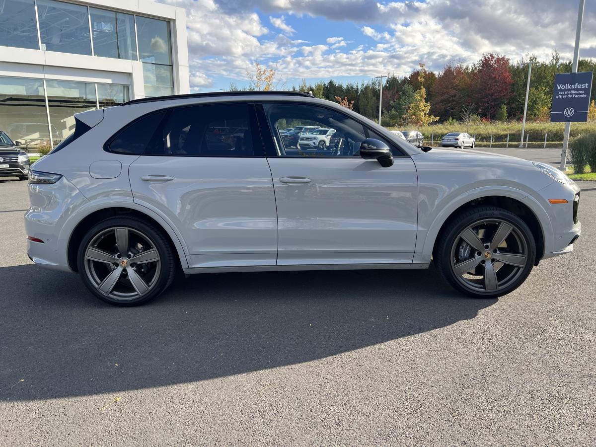 2023 Porsche Cayenne - Image 5