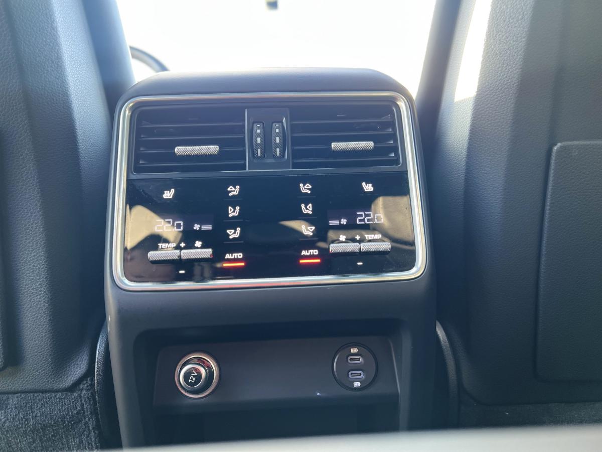 2023 Porsche Cayenne - Image 12