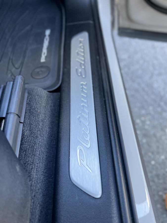 2023 Porsche Cayenne - Image 18