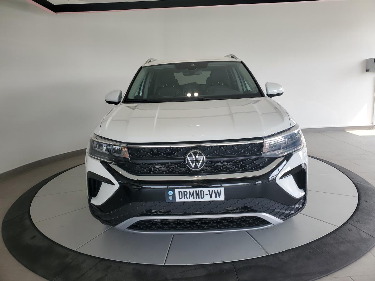 2024 Volkswagen Taos - Image 8