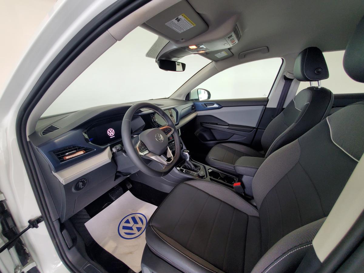 2024 Volkswagen Taos - Image 10