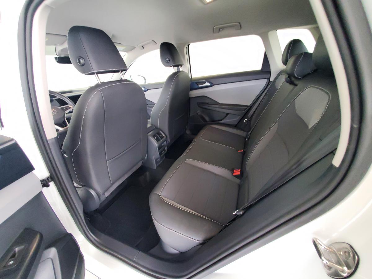 2024 Volkswagen Taos - Image 15