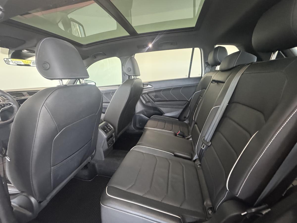 2024 Volkswagen Tiguan - Image 12