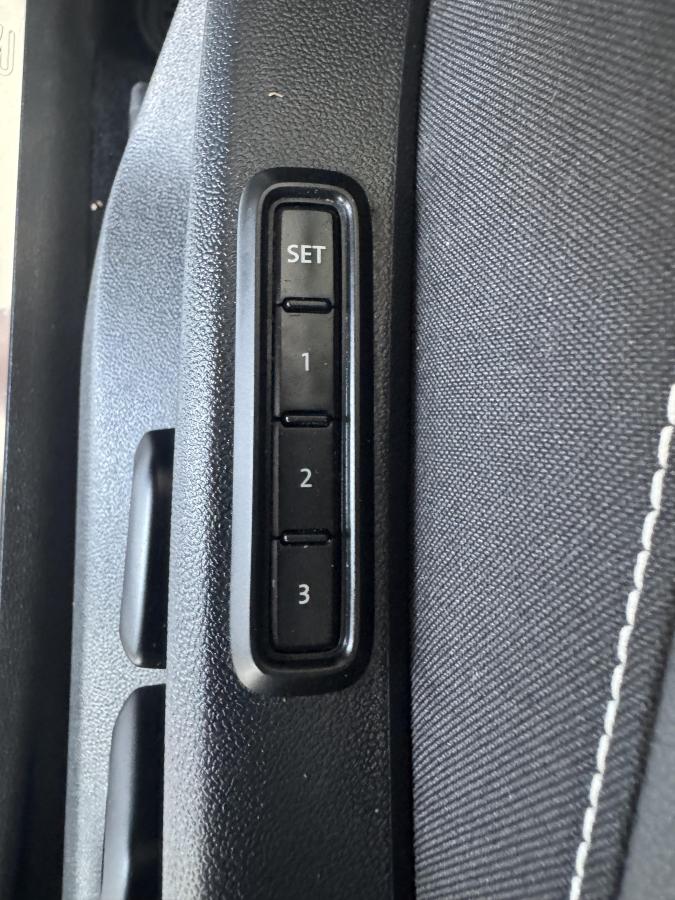 2024 Volkswagen Tiguan - Image 21