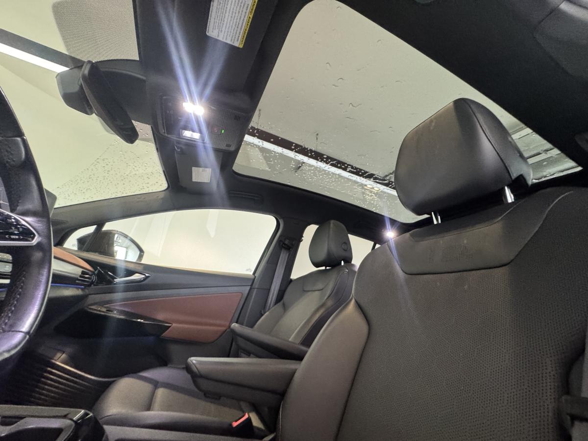 2021 Volkswagen ID.4 - Image 11