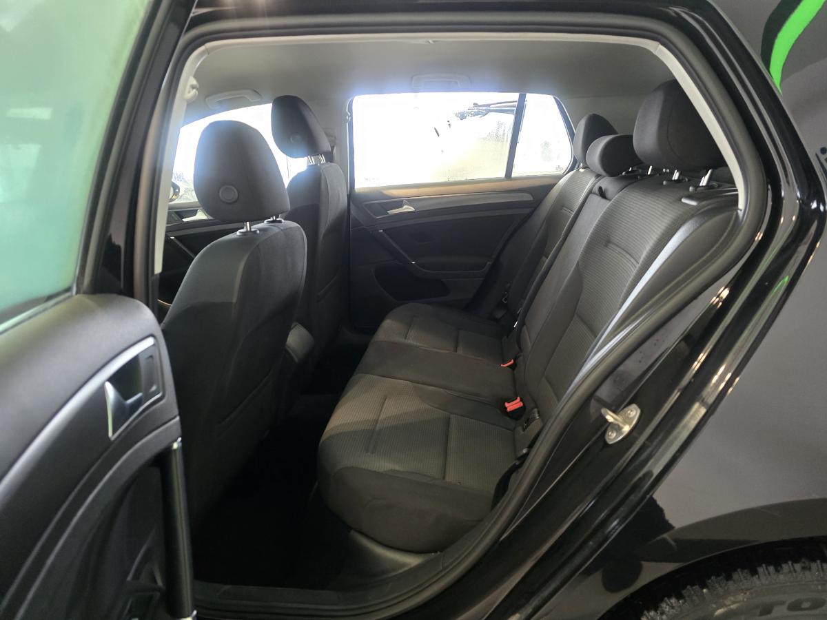 2018 Volkswagen Golf - Image 9