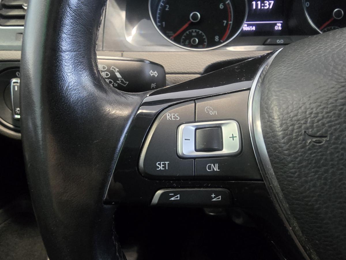 2018 Volkswagen Golf - Image 14