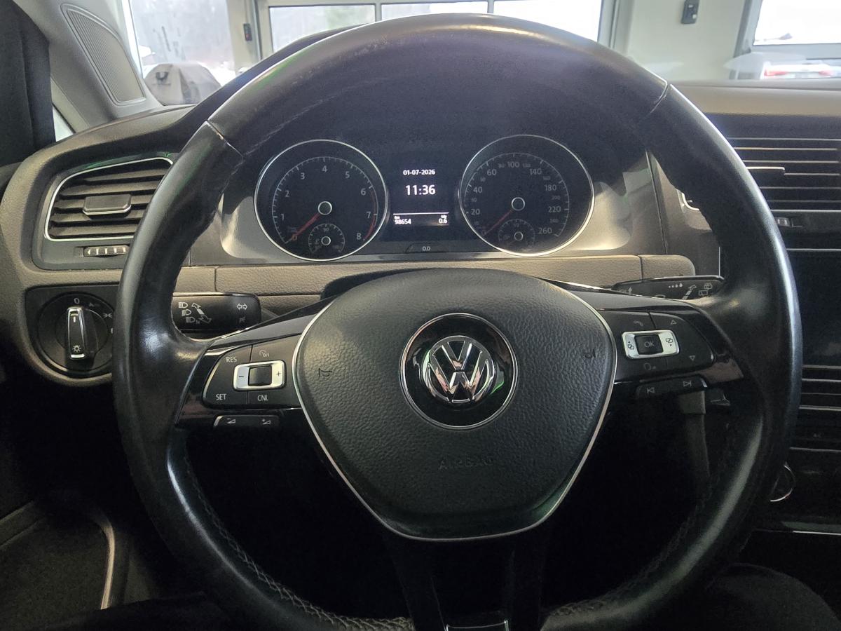 2018 Volkswagen Golf - Image 15
