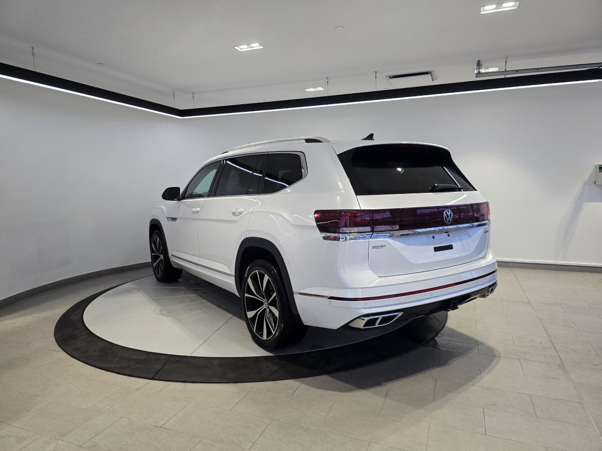 2025 Volkswagen Atlas - Image 4