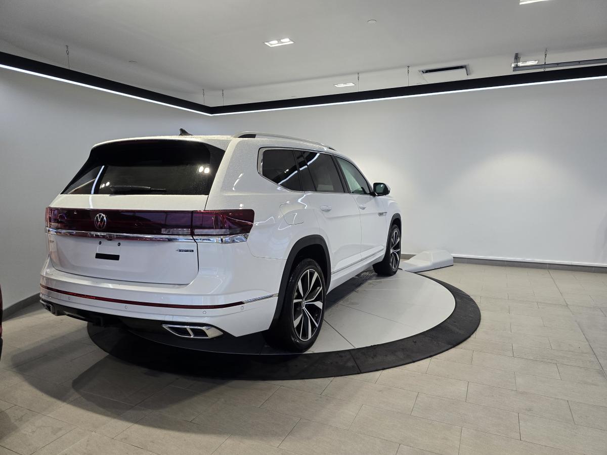 2025 Volkswagen Atlas - Image 6
