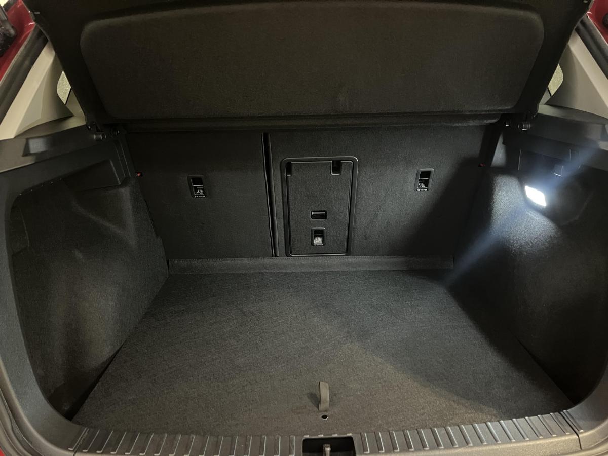 2024 Volkswagen Taos - Image 9