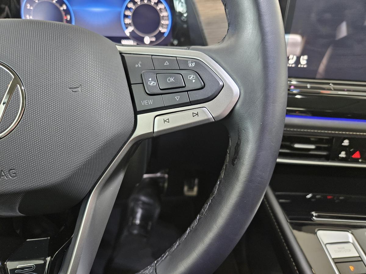 2025 Volkswagen Atlas - Image 16