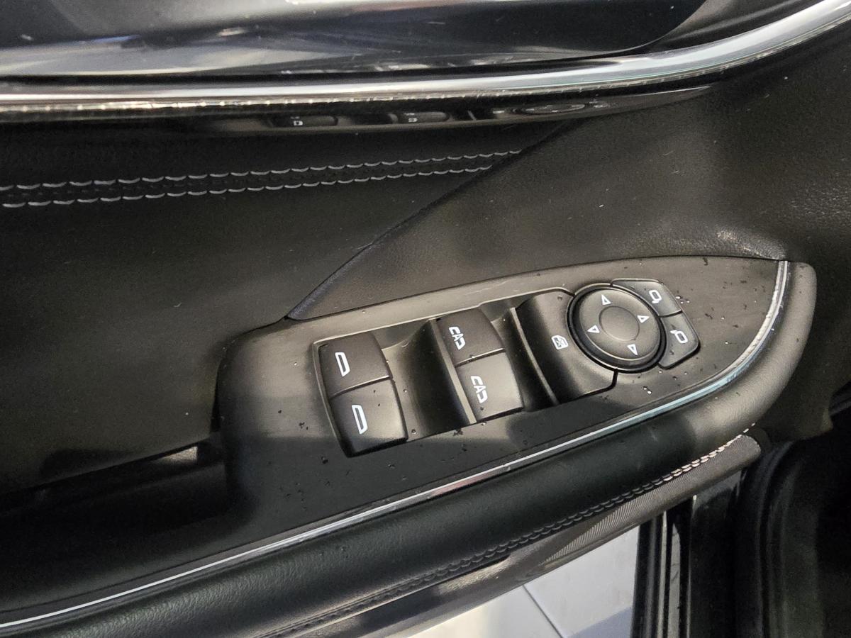 2022 Buick Envision - Image 17