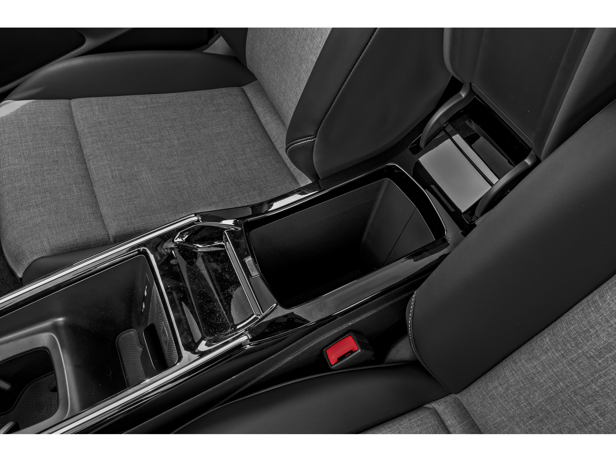 2025 Volkswagen ID.4 - Image 13