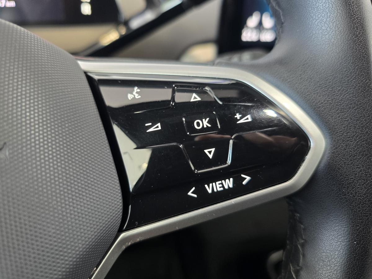 2023 Volkswagen ID.4 - Image 13