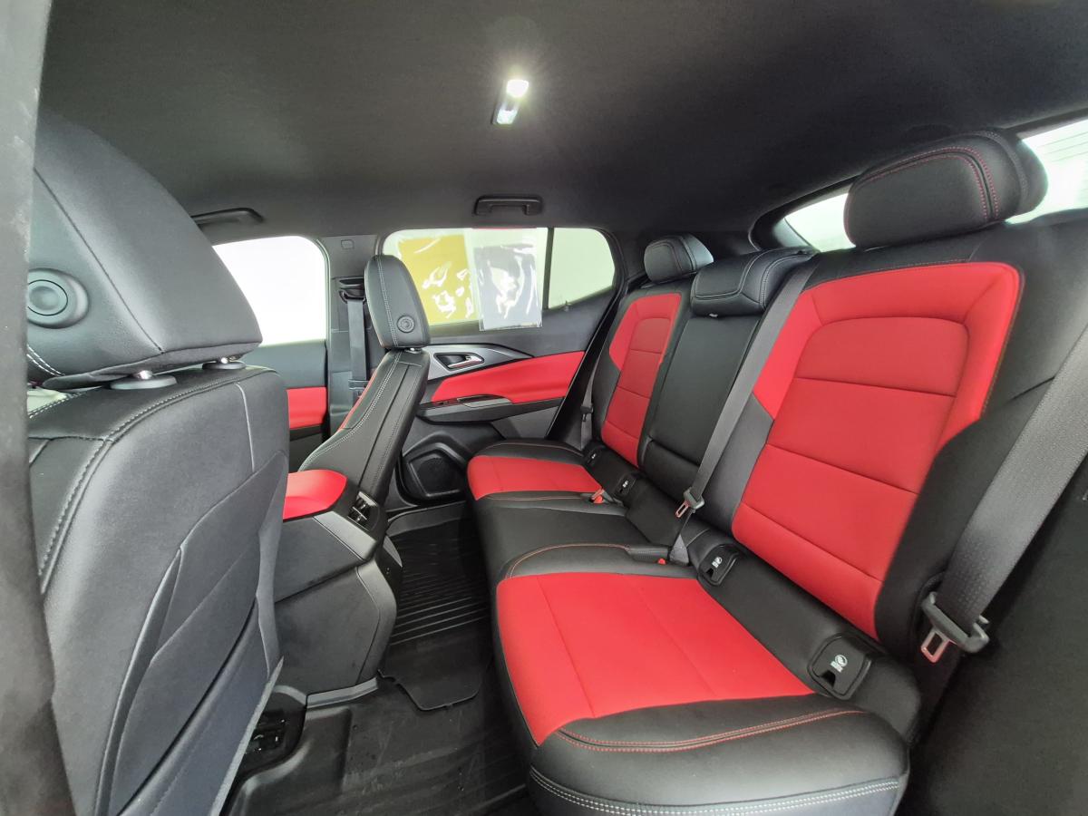 2025 Chevrolet Equinox EV - Image 10