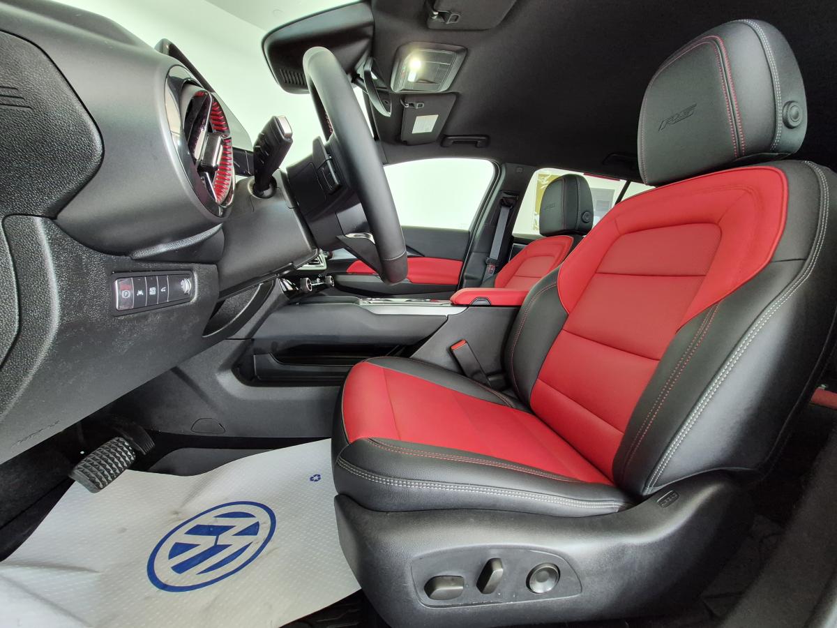 2025 Chevrolet Equinox EV - Image 12