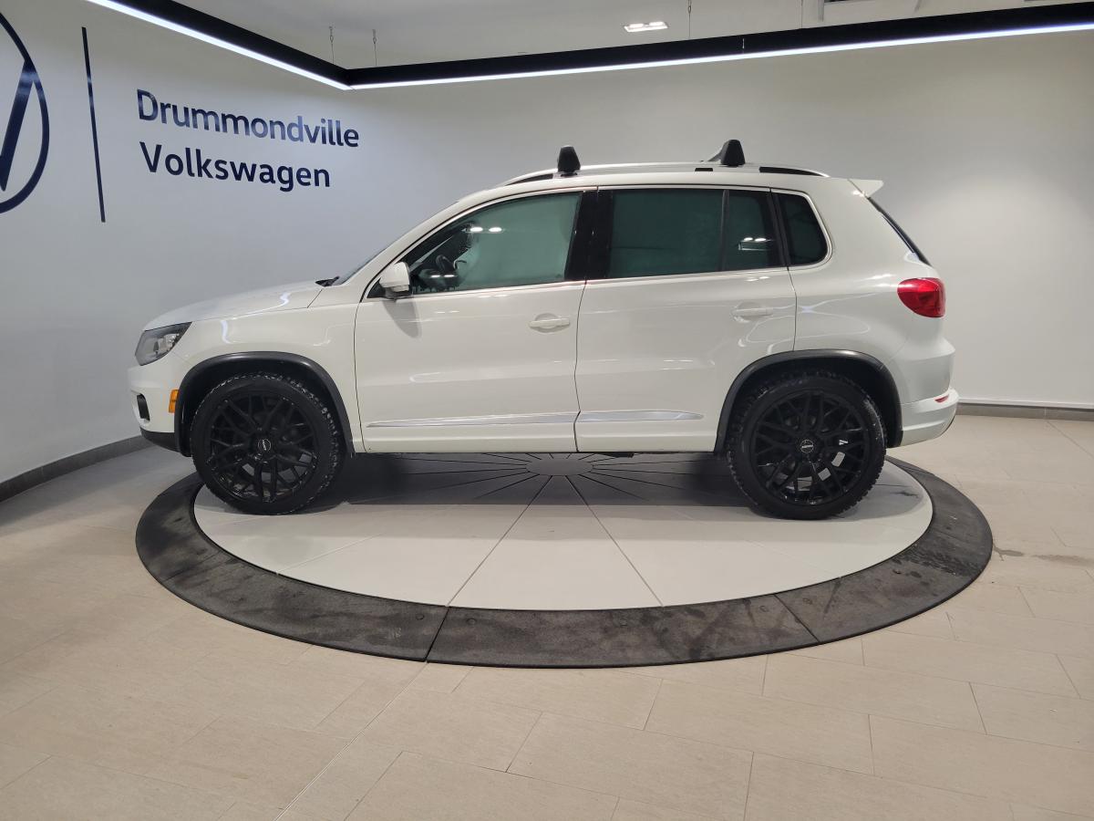 2017 Volkswagen Tiguan - Image 2