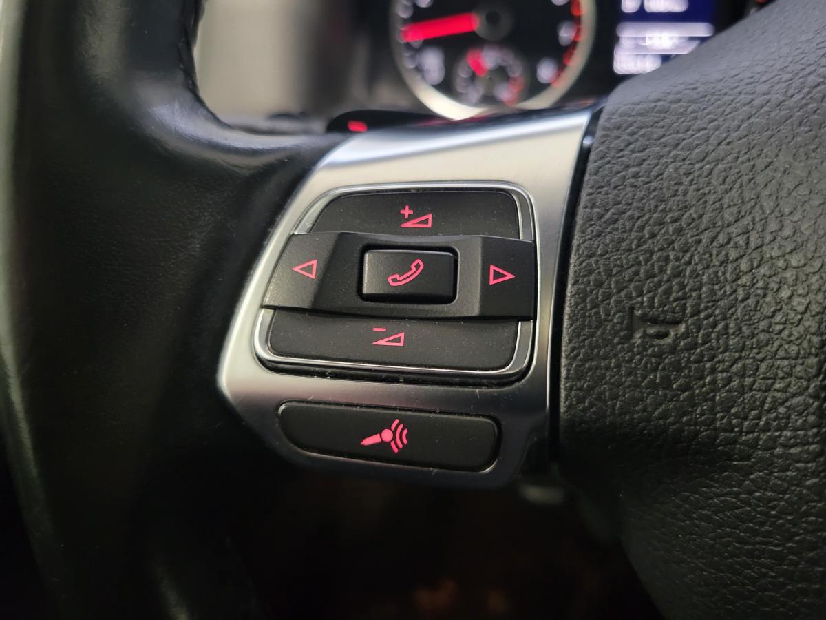 2017 Volkswagen Tiguan - Image 13