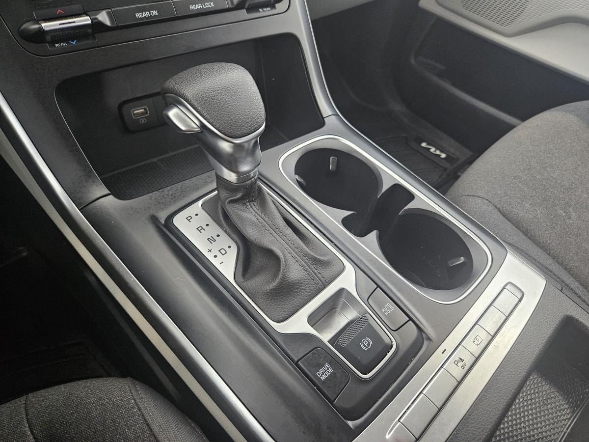 2024 Kia Carnival - Image 19