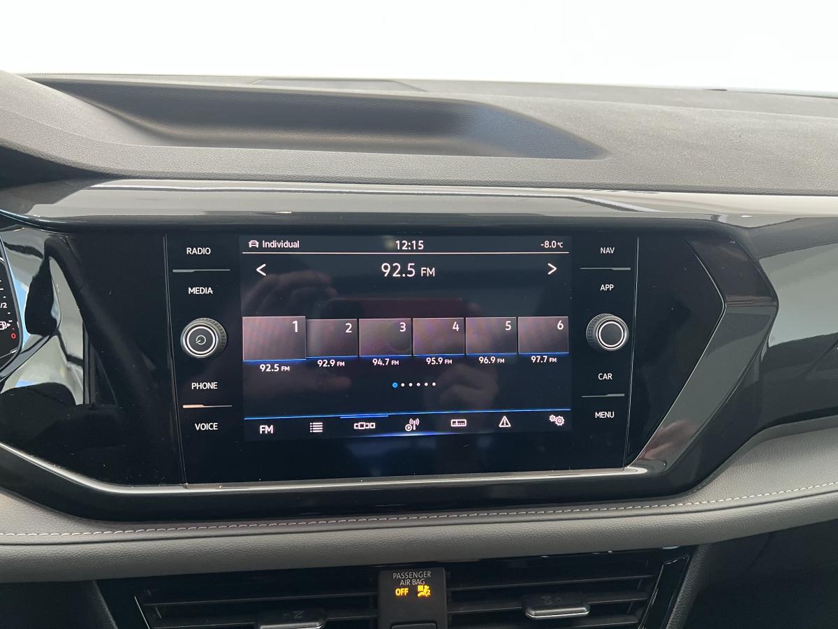 2022 Volkswagen Taos - Image 13