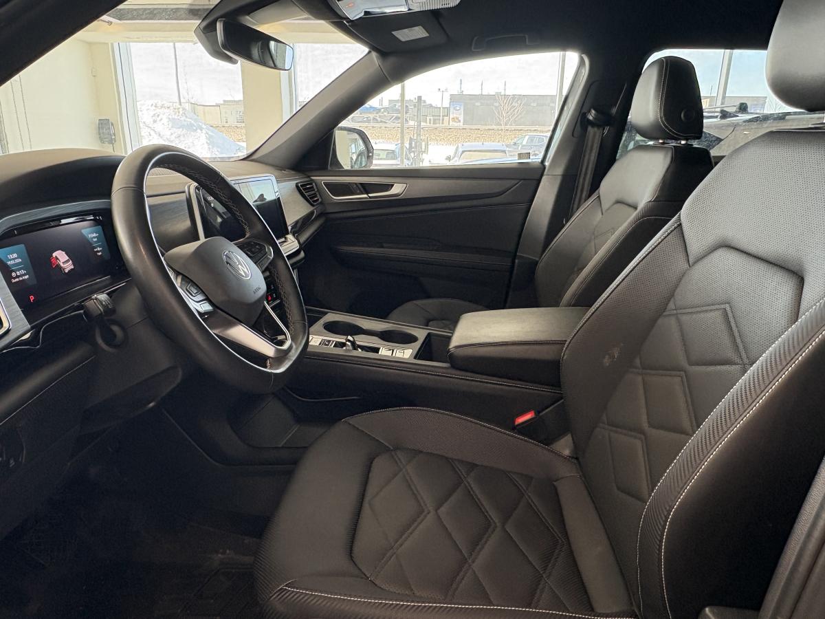 2024 Volkswagen Atlas Cross Sport - Image 9