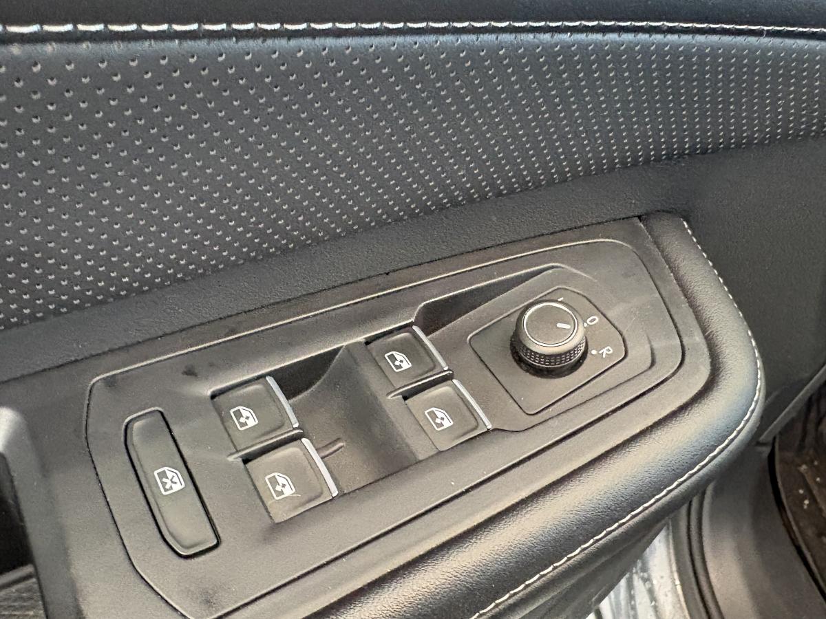 2024 Volkswagen Atlas Cross Sport - Image 12